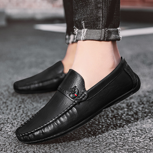 Praegused meeste ökonahast mokassiinid pandlaga ja lameda tallaga