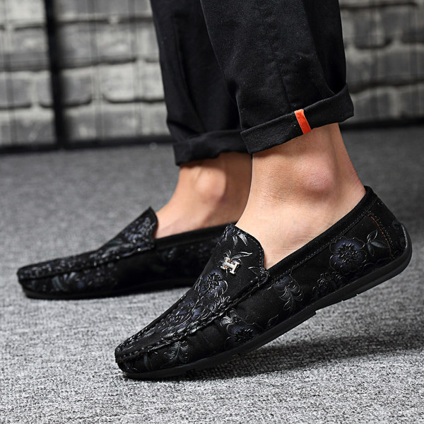 Stiilsed mustri ja lameda tallaga meeste mokassiinid