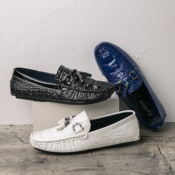 Meeste stiilsed luku ja paeltega mokassiinid