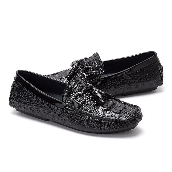 Meeste stiilsed luku ja paeltega mokassiinid