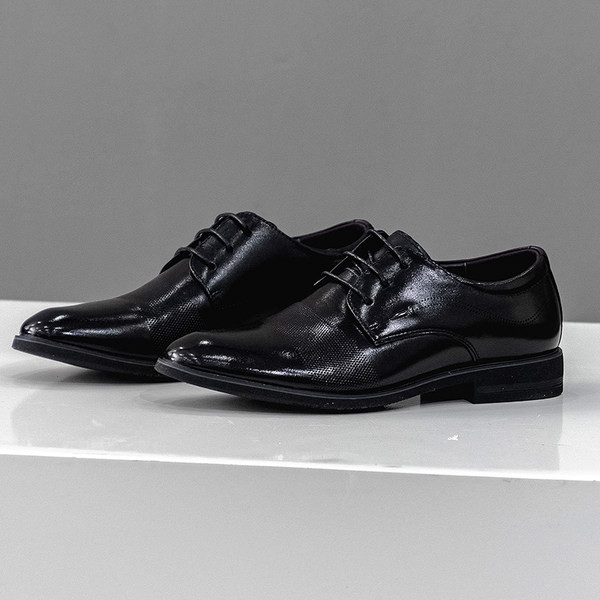 Meeste pidulikud kingad ökonahast - teravatipuline mudel