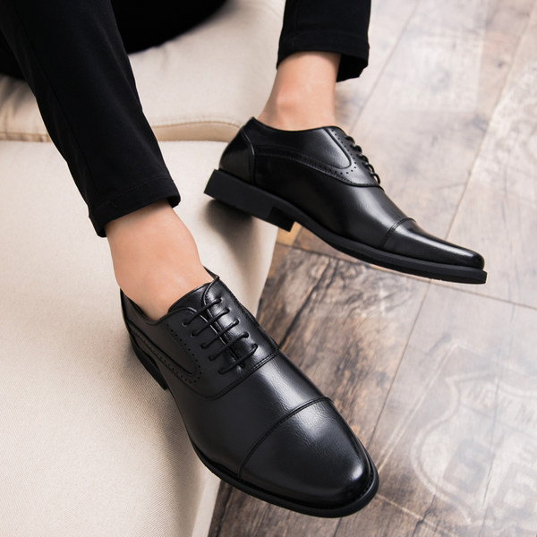 Meeste terava otsaga kunstnahast paeltega pidulikud kingad