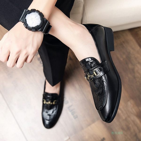 Metallist pandlaga ökonahast vormitud ümarad meeste kingad