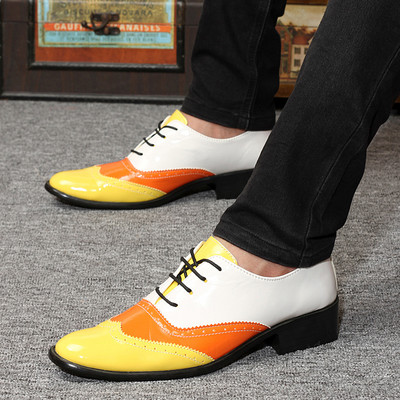 Vīriešu lakādas smailas kurpes ar šņorēm