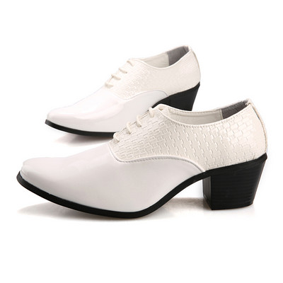 Férfi hivatalos cipő 6 cm-es sarokkal, öko bőrből és fűzővel