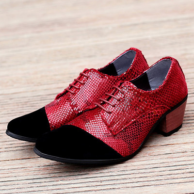 Férfi hivatalos cipő 6 cm-es sarokkal, öko bőrből és fűzővel