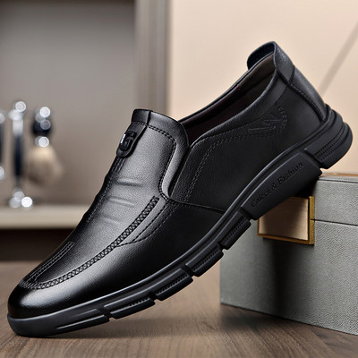 Meeste metallkaunistustega nahast kingad