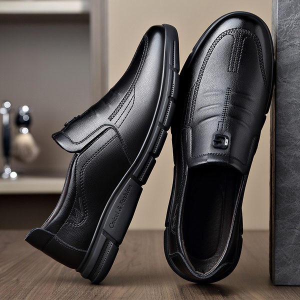 Meeste metallkaunistustega nahast kingad