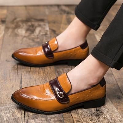 Elegantsed teravatipulised metallelemendiga kunstnahast kingad