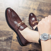 Elegantsed metallelemendiga krokodillinaha imitatsioonist kingad