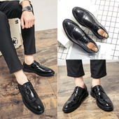 Férfi formális lakkcipő hegyes fűzős modell