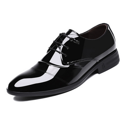 Praegused meeste kingad musta värvi - kaks mudelit