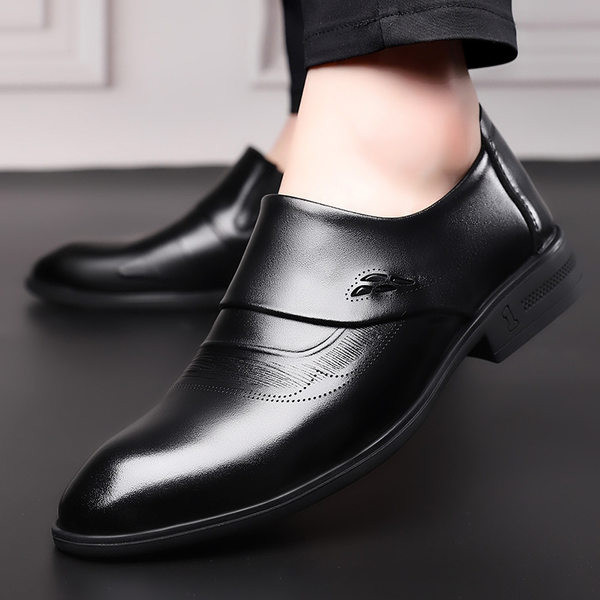 Praegused meeste kingad musta värvi - kaks mudelit