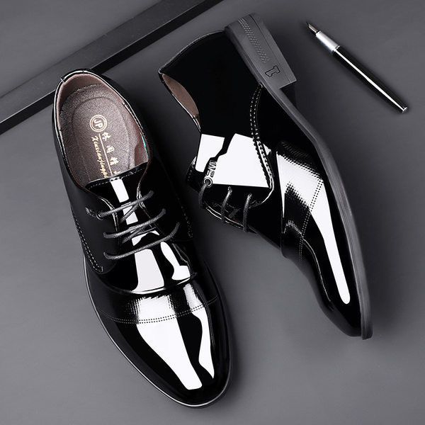 Praegused meeste kingad musta värvi - kaks mudelit