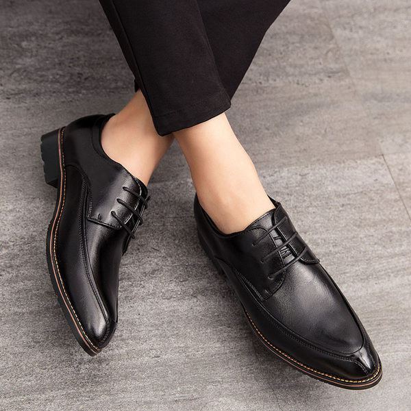 Elegantsed paeltega lakknahast kingad - teravatipuline mudel