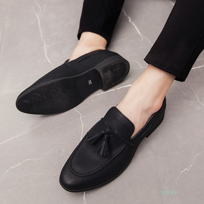 Terava mudeliga meeste nahast kingad metallpandlaga