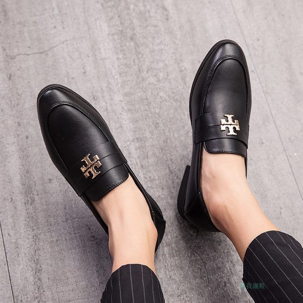 Terava mudeliga meeste nahast kingad metallpandlaga