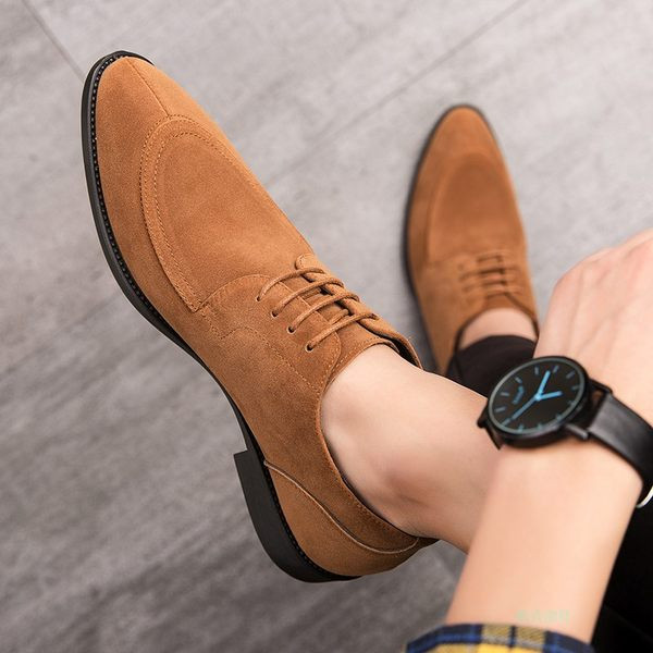 Jauns vīriešu svinīgo apavu modelis ar šņorēm vairākās krāsās