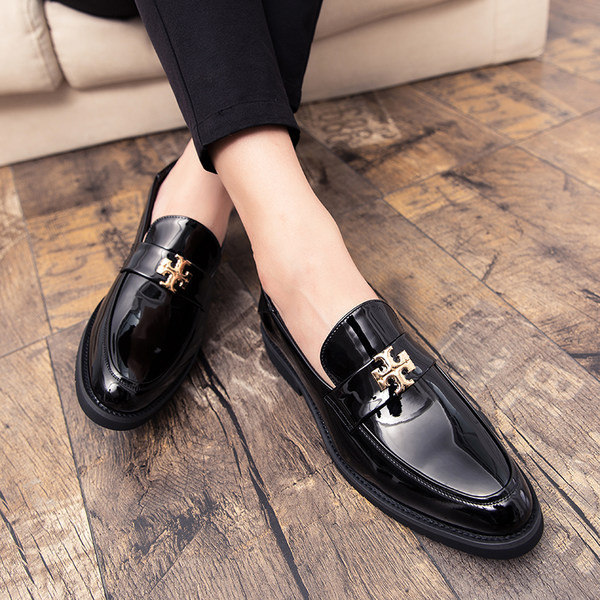 Smailas lakādas apavi vīriešiem ar metāla elementu