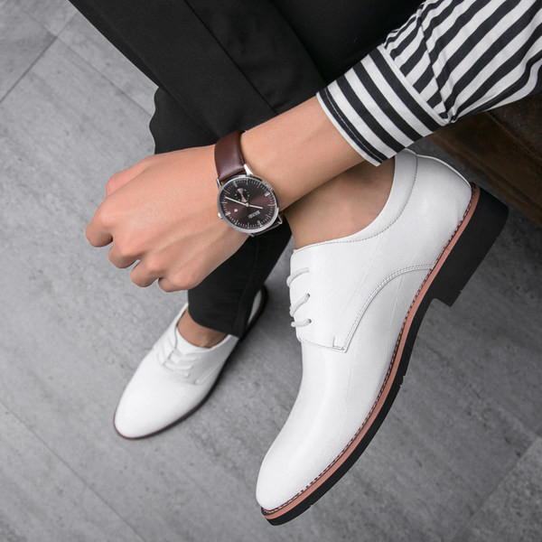 Uus mudel kunstnahast paeltega kingad