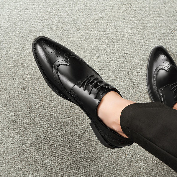 Ametlikud terava otsaga paeltega kingad meestele