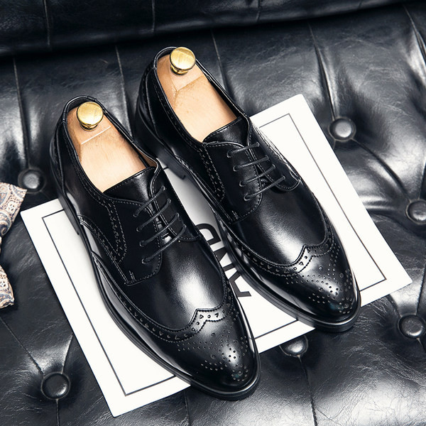 Ametlikud terava otsaga paeltega kingad meestele