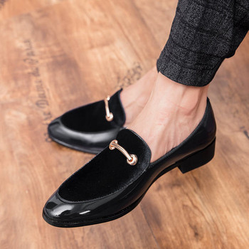 Нов модел мъжки обувки от еко кожа с пискюли