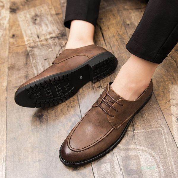 Uus mudel teravatipulised paeltega meeste kingad - kunstnahk