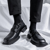 Uus metallkaunistustega nahkjalatsite mudel