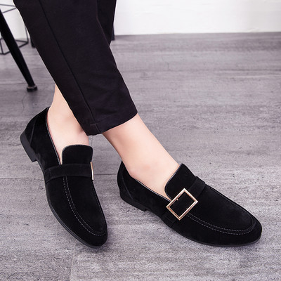 Moodsad pandlaga seemisnahast kingad, mis sobivad igaks juhuks