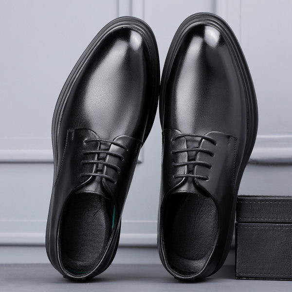 Nahast meeste kingad paeltega terava mudeliga