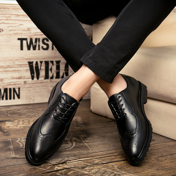 Vīriešu smailas elpojošas kurpes ar mākslīgās ādas šņorēm