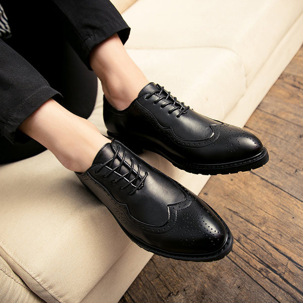 Vīriešu smailas elpojošas kurpes ar mākslīgās ādas šņorēm