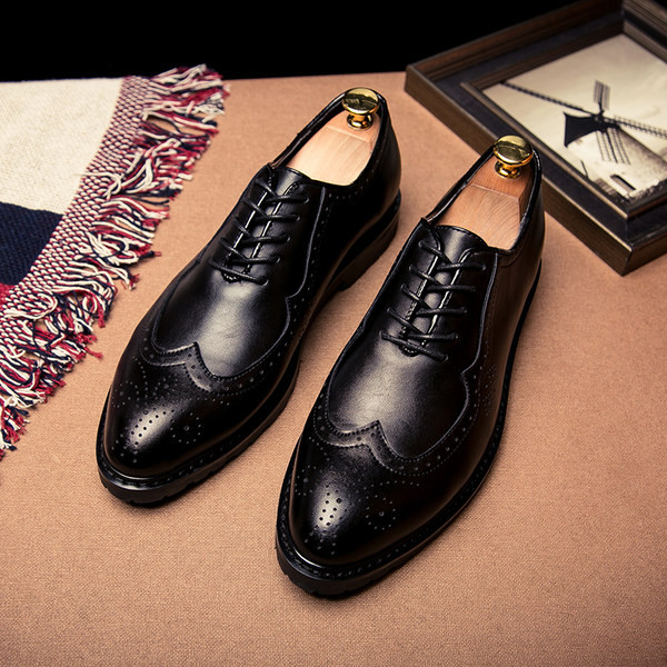 Vīriešu smailas elpojošas kurpes ar mākslīgās ādas šņorēm