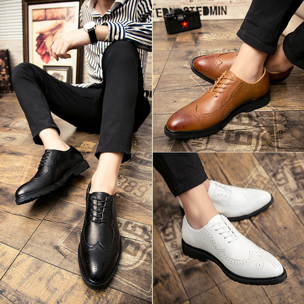 Férfi bőrcipő hegyes fűzővel