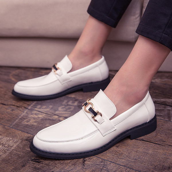 Metallist kaunistusega nahast meeste pidulikud kingad