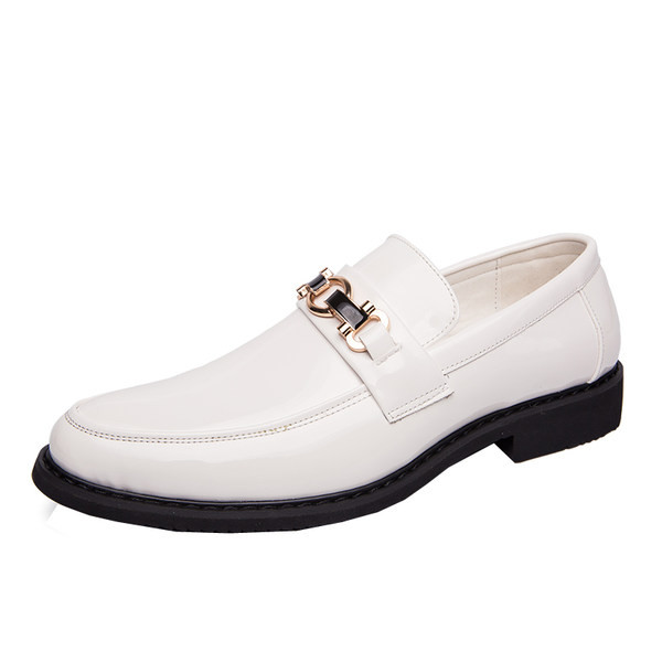 Metallist kaunistusega nahast meeste pidulikud kingad