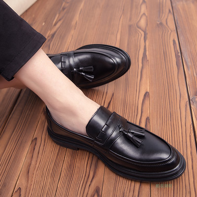 Νέο μοντέλο ανδρικά παπούτσια από faux δέρμα - μυτερό μοντέλο