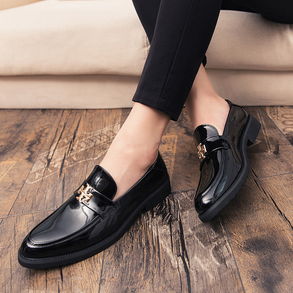 Ανδρικά επίσημα παπούτσια από οικολογικό δέρμα με μεταλλική διακόσμηση - δύο μοντέλα