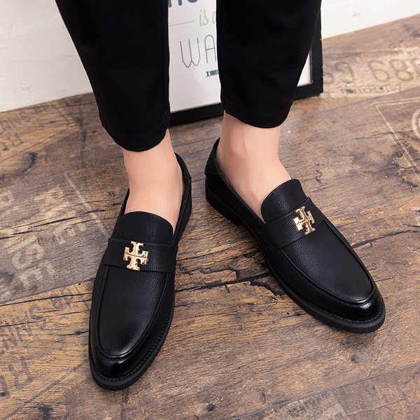 Ανδρικά επίσημα παπούτσια από οικολογικό δέρμα με μεταλλική διακόσμηση - δύο μοντέλα