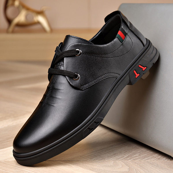 Ανδρικά παπούτσια από οικολογικό δέρμα με κορδόνια - σε δύο χρώματα