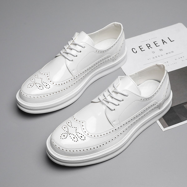 Formaalsed paeltega hingavad meeste kingad