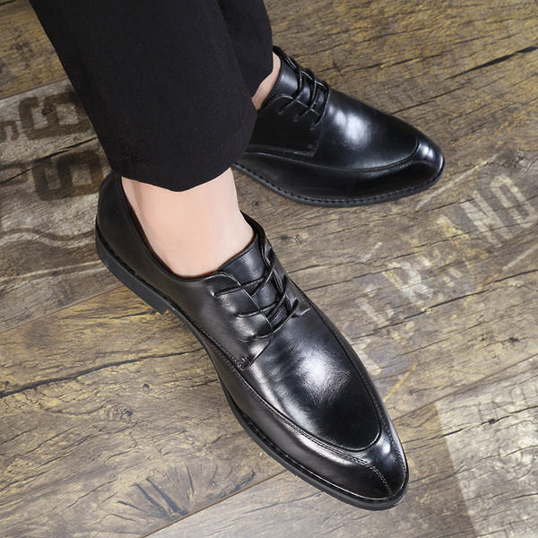 Ανδρικά έκο δερμάτινα παπούτσια μυτερό μοντέλο με κορδόνια