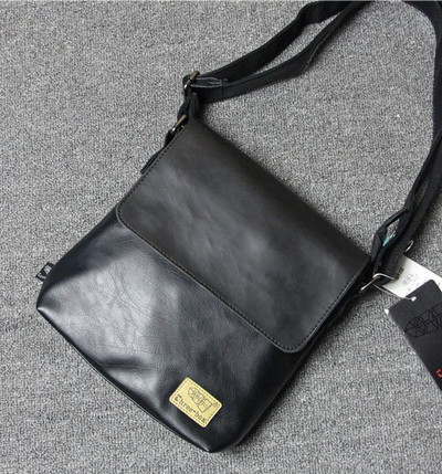 Modern férfi műbőr táska fém rögzítéssel