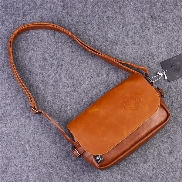 Meeste kunstnahast metallkinnituse ja sisemise lukuga õlakott