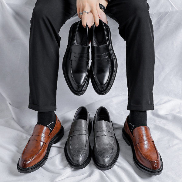 Uus ökonahast kingade mudel kolmes värvitoonis