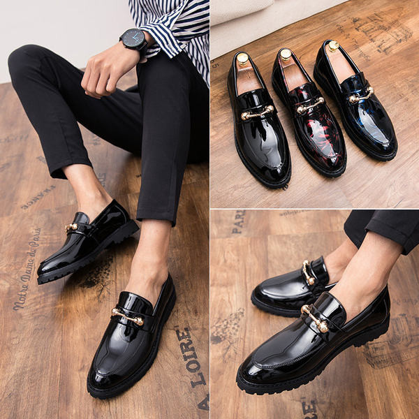 Moodsad tutidega lakknahast kingad meestele