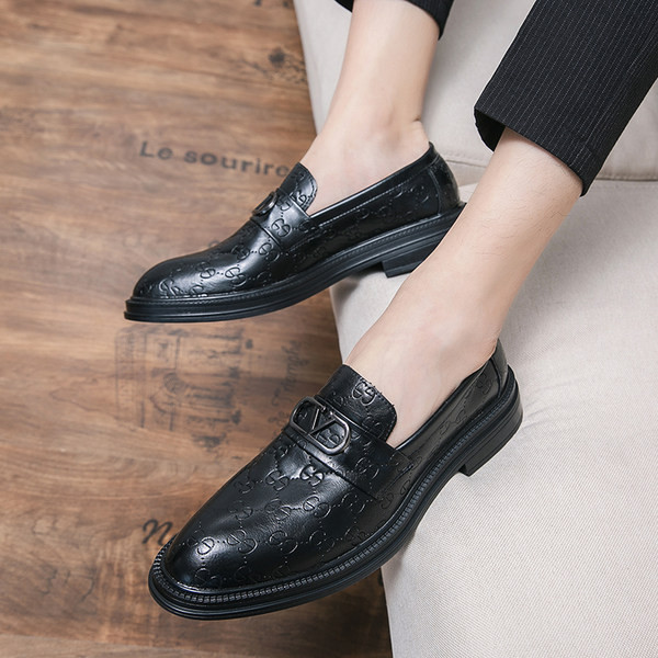 Meeste ökonahast jalatsid metallelemendiga