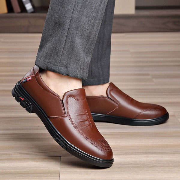 Mūsdienīgi apavi no eko ādas ar plakanu zoli