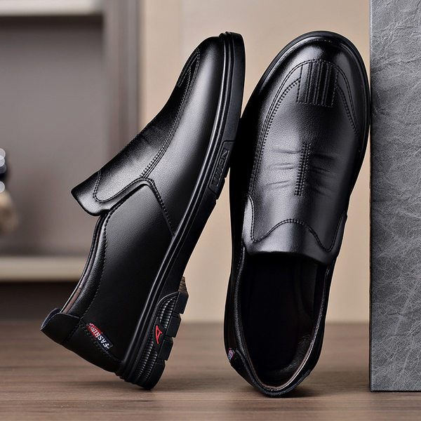 Mūsdienīgi apavi no eko ādas ar plakanu zoli